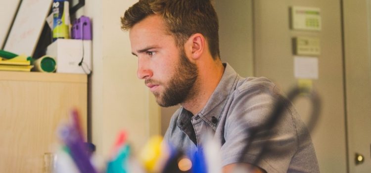 Como conquistar o seu primeiro emprego: outras experiências, além da profissional, também contam Como conquistar o seu primeiro emprego: outras experiências, além da profissional, também contam